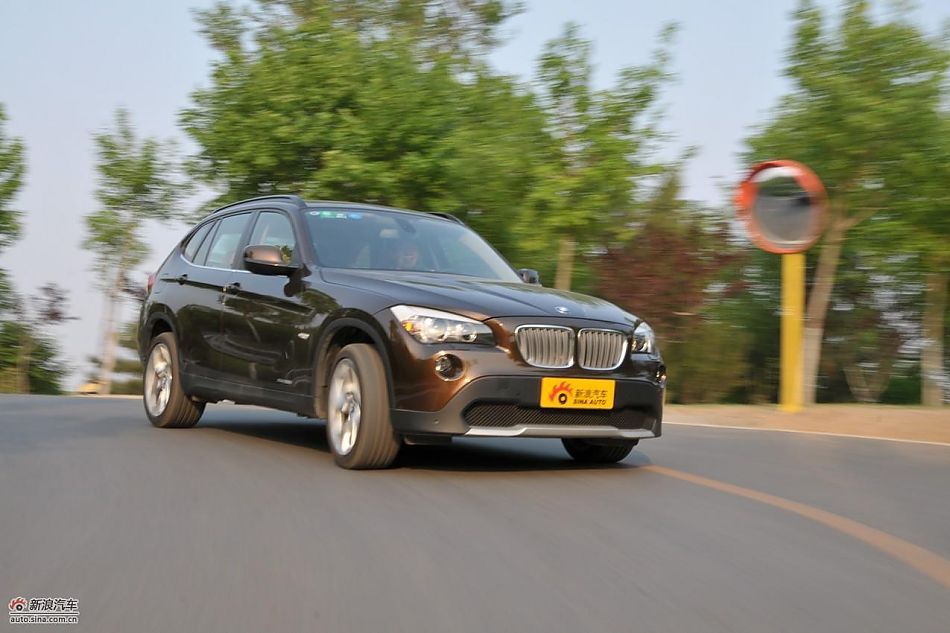 宝马X1 XDrive28i试车动态实拍