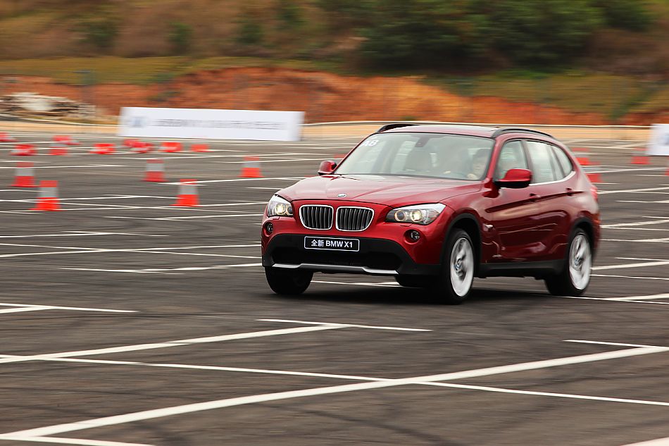 BMW X1 xDrive28i试车图片