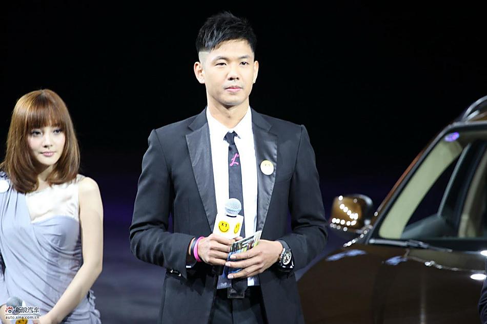 众星助阵宝马X1上市