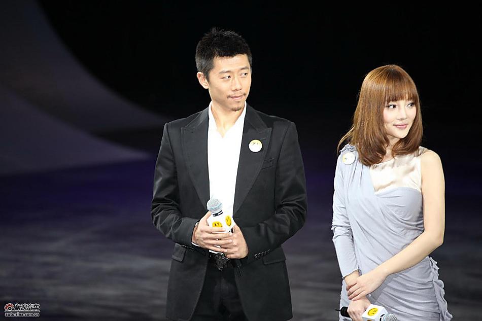 众星助阵宝马X1上市