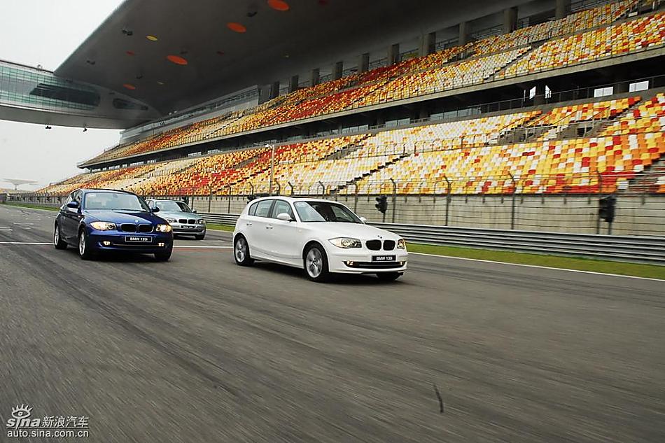 三款宝马1系轿车
