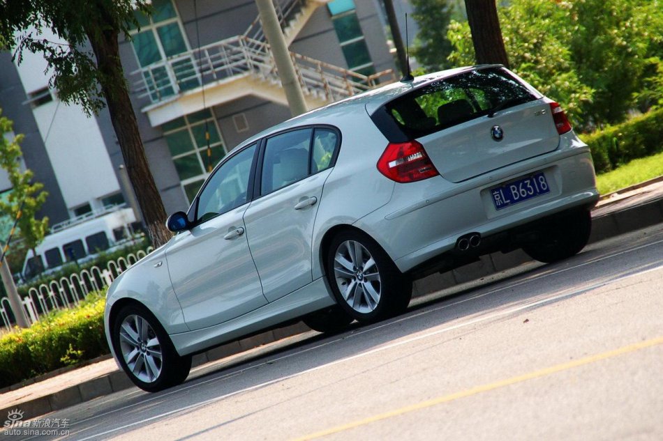 宝马1系实拍图