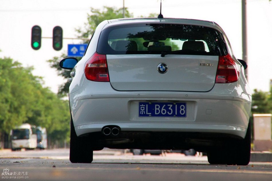 宝马1系实拍图