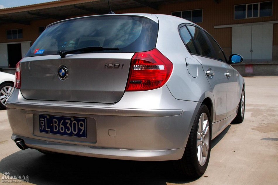 宝马1系实拍图