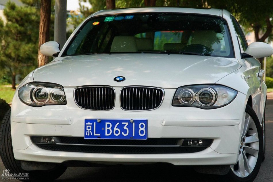 宝马1系实拍图