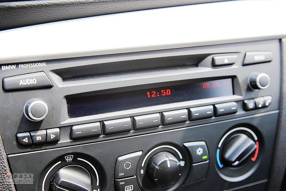 宝马120i自动内饰图片