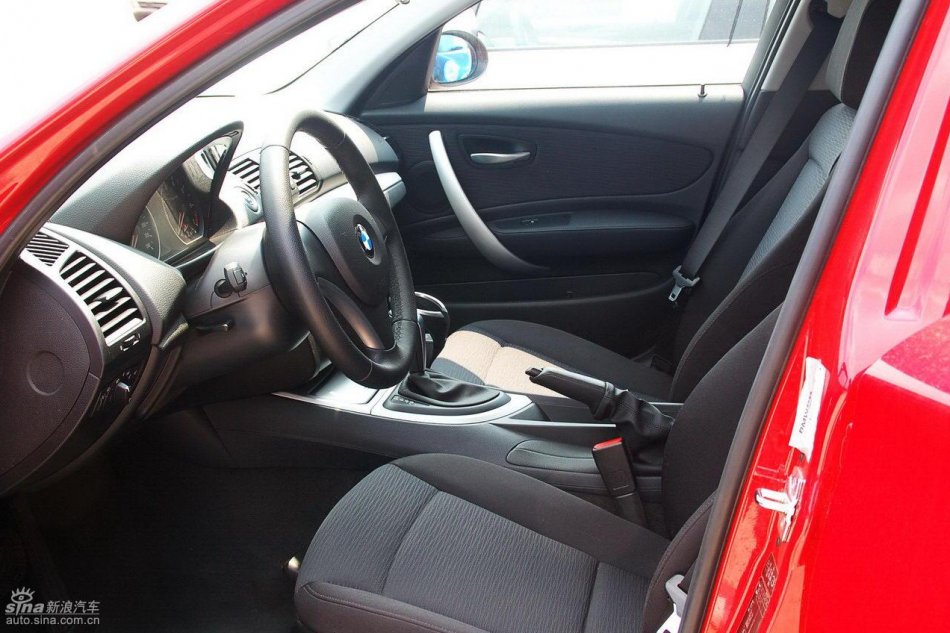 宝马1系实拍图