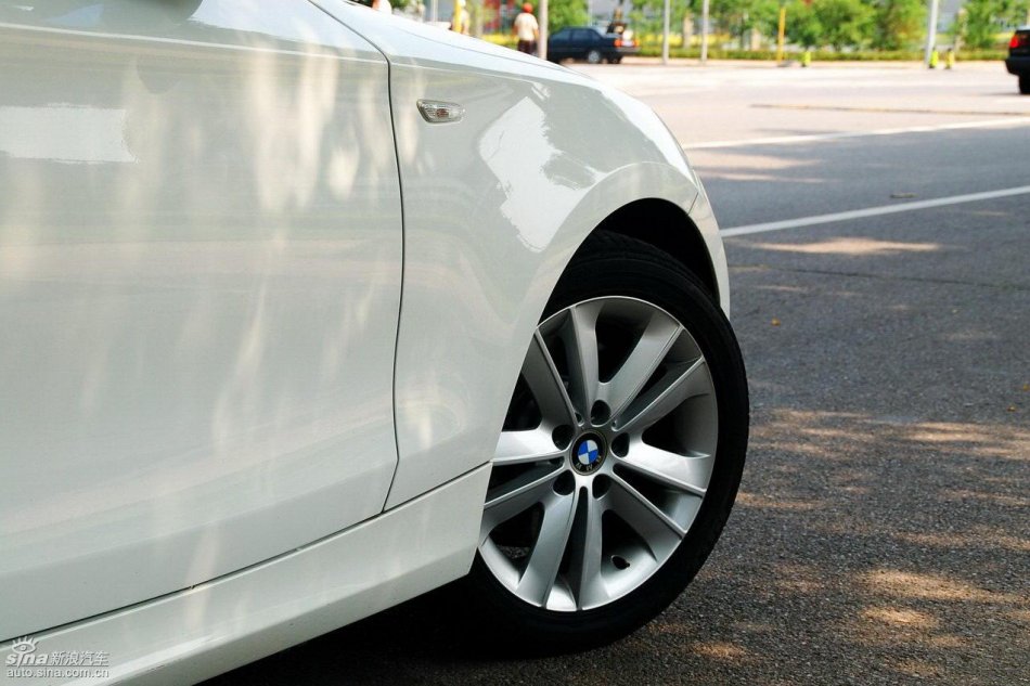 宝马1系实拍图