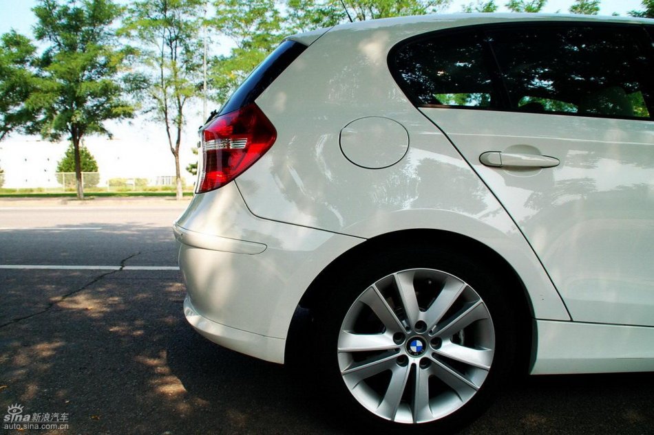 宝马1系实拍图