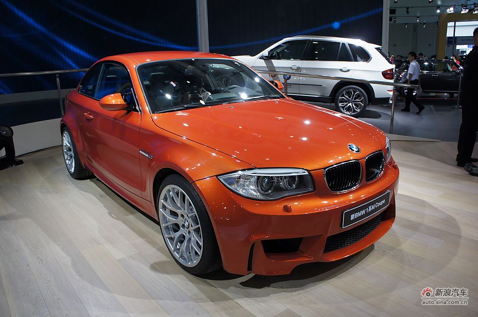 宝马1系M双门轿跑车