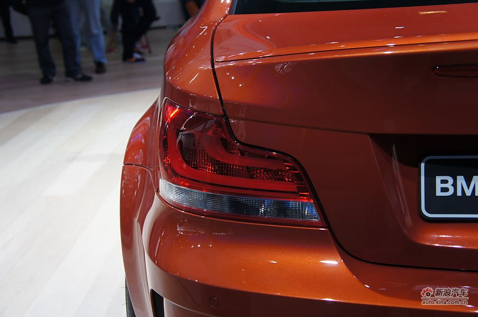 宝马1系M双门轿跑车