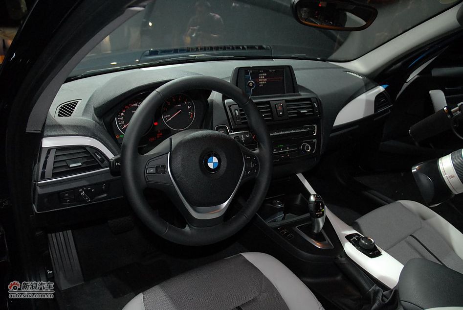 新宝马1系上市现场图