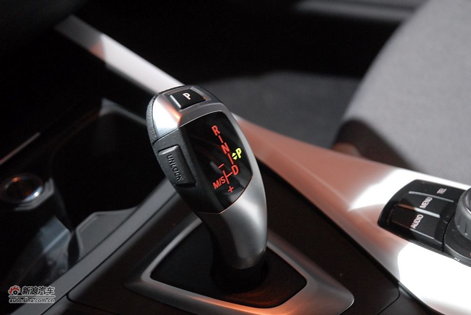 新宝马1系上市现场图