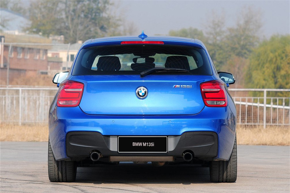 宝马1系 2013款 3.0T AT M135i 5门版  外观