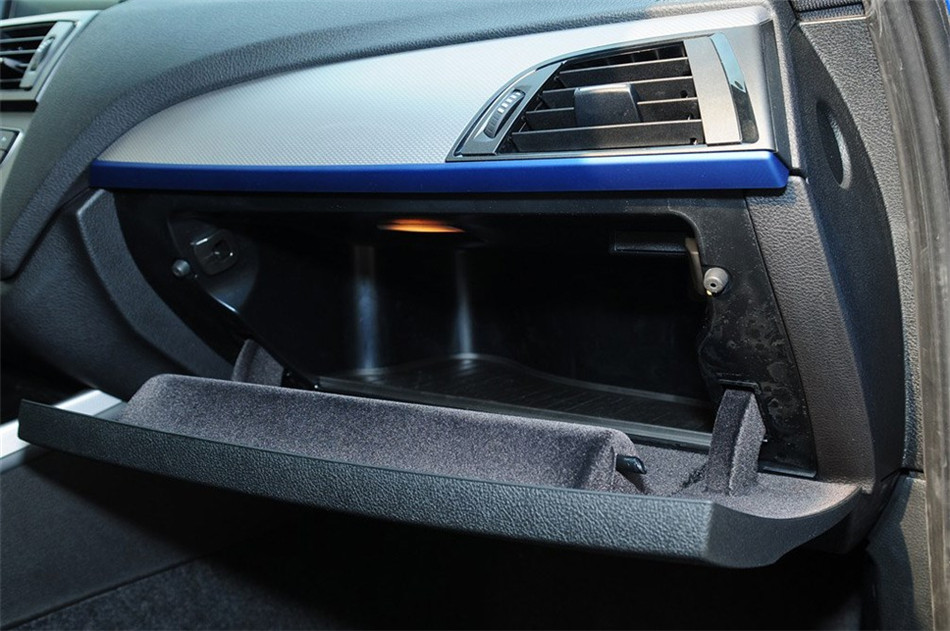 宝马1系 2013款 3.0T AT M135i 5门版  内饰