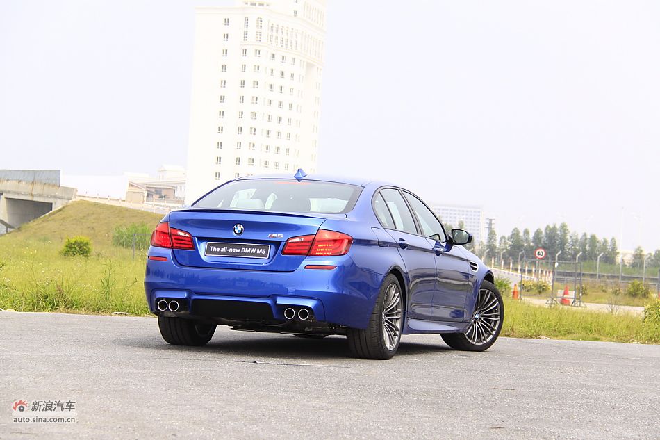 2012款宝马M5