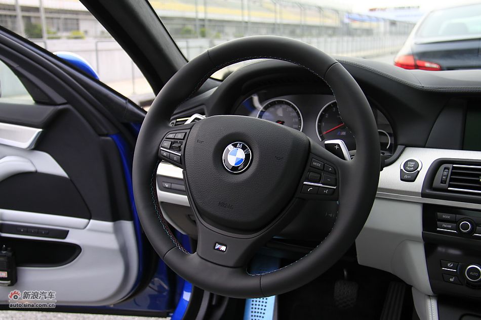 2012款宝马M5