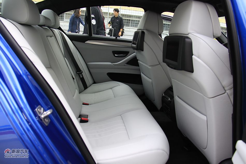 2012款宝马M5