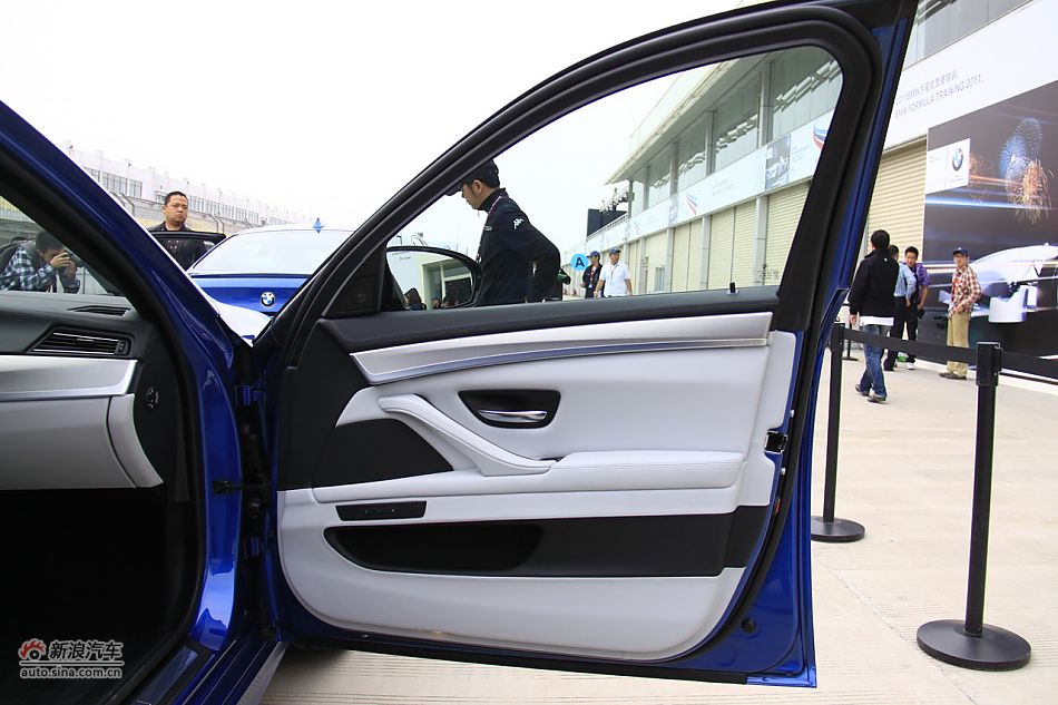 2012款宝马M5