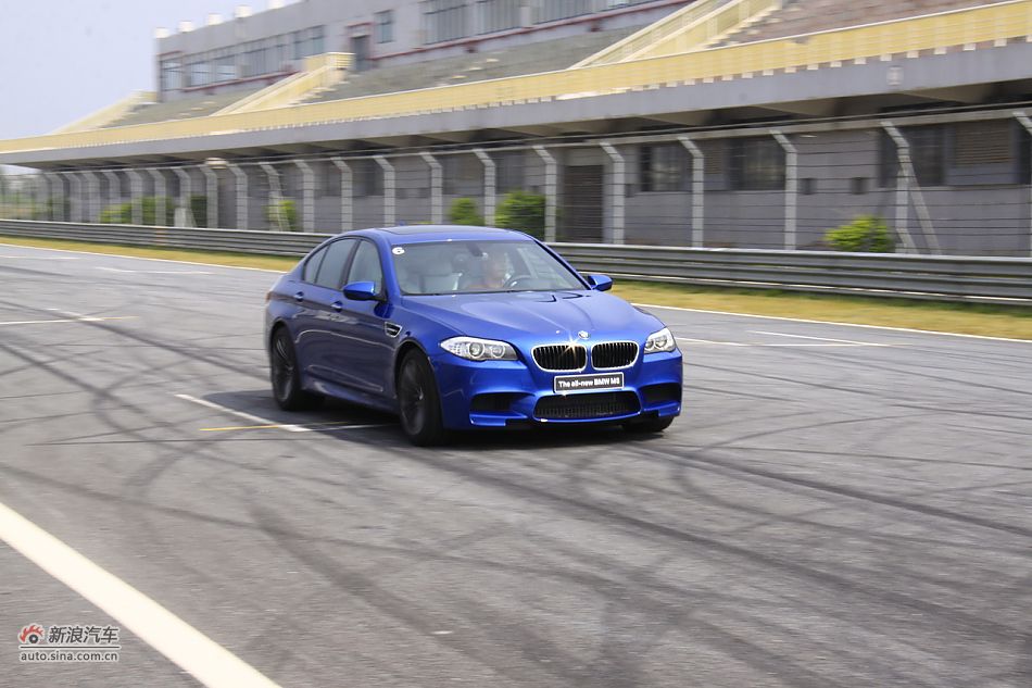 2012款宝马M5
