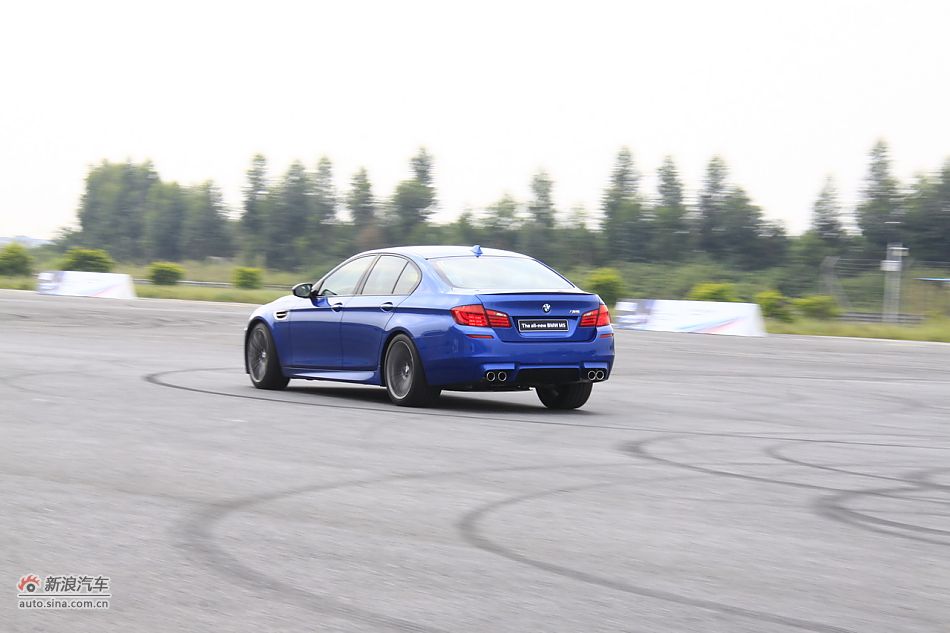 2012款宝马M5