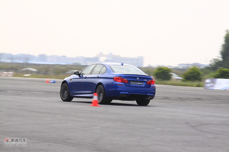 2012款宝马M5