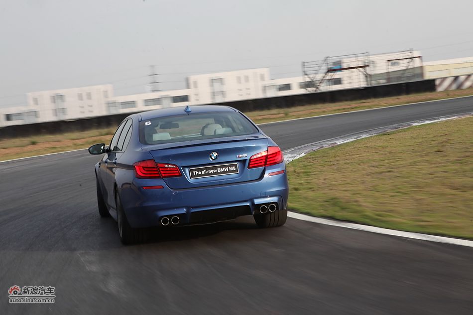 2012款宝马M5