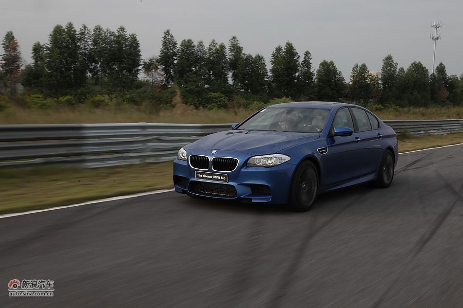 2012款宝马M5