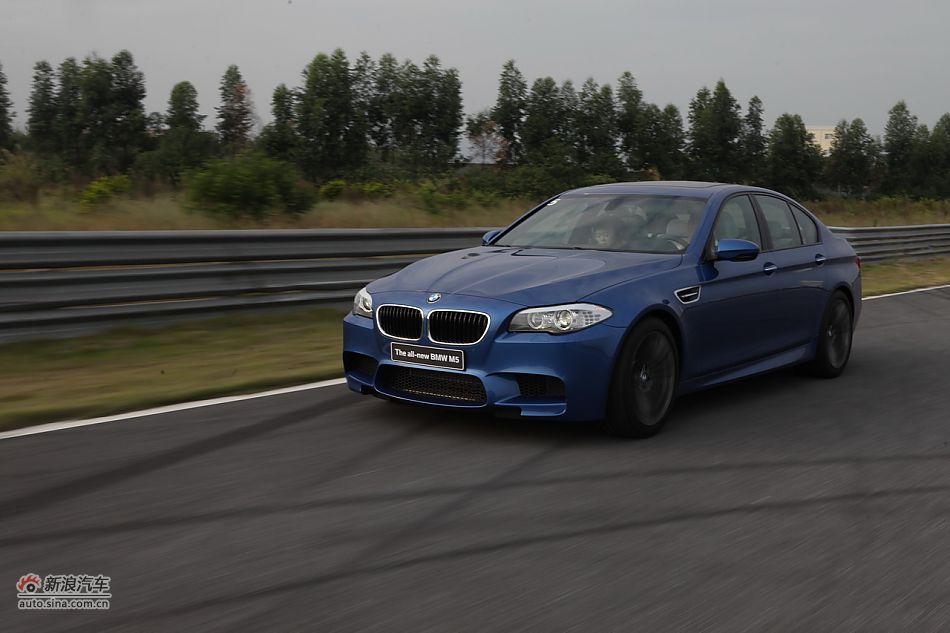 2012款宝马M5