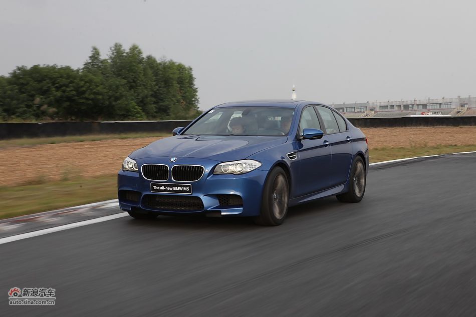 2012款宝马M5