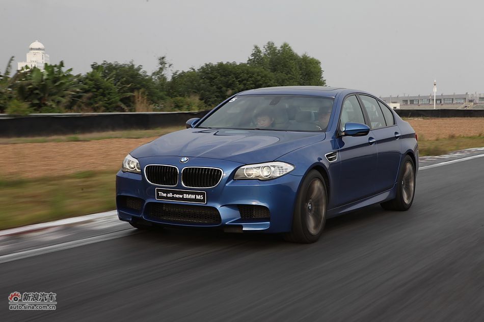 2012款宝马M5
