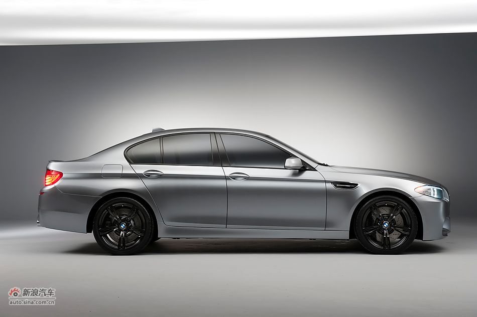 2012款宝马M5概念车