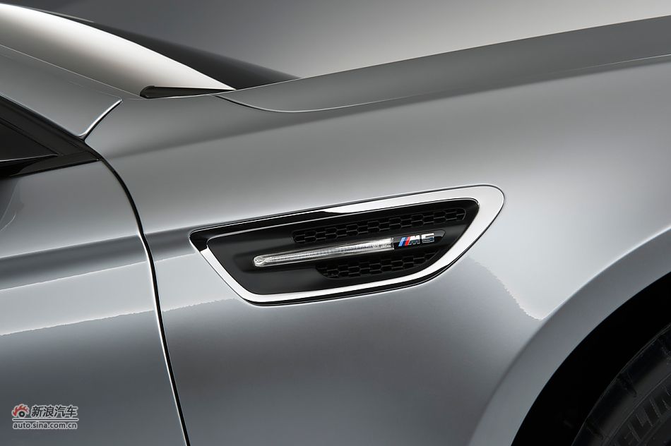 2012款宝马M5概念车