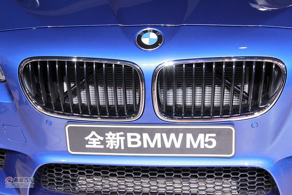 全新宝马M5