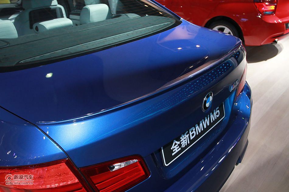 全新宝马M5