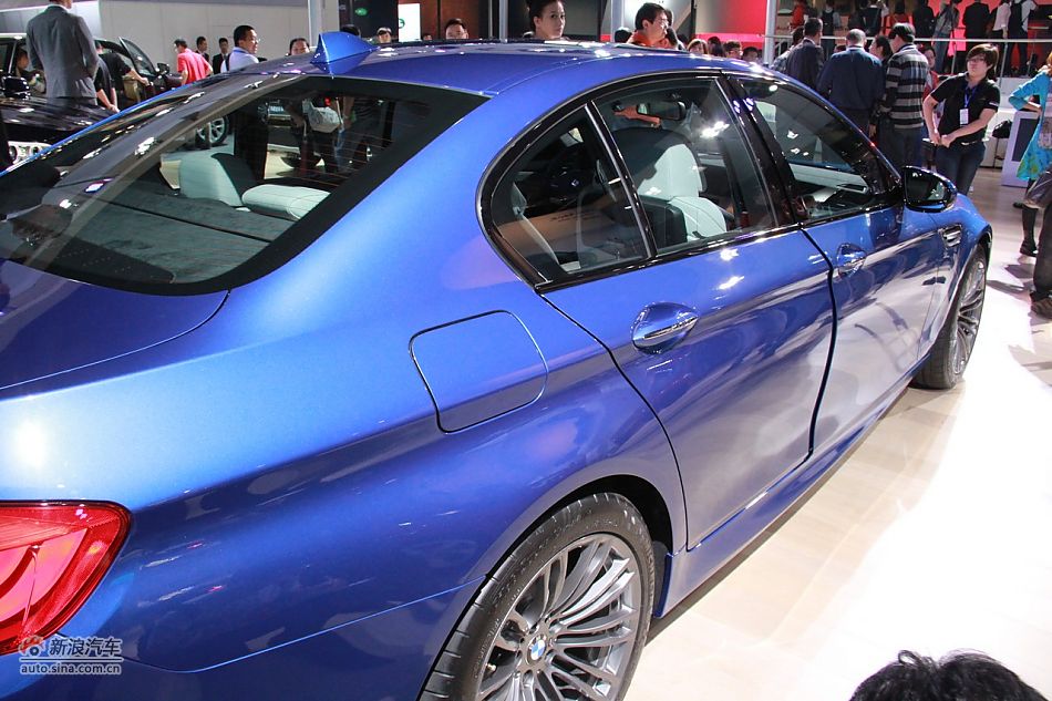全新宝马M5
