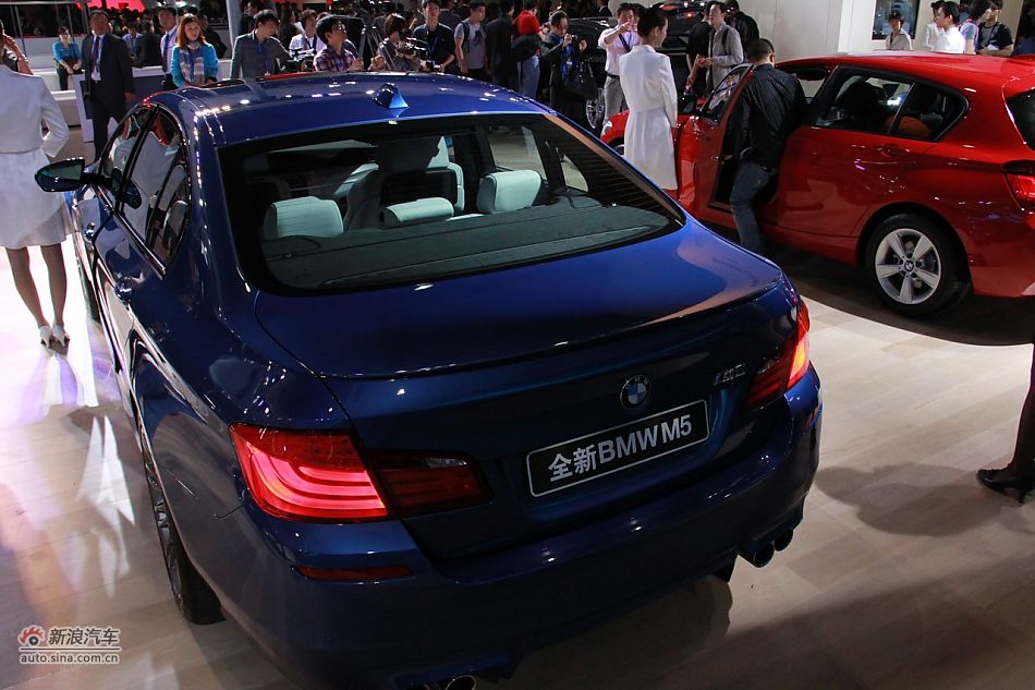 全新宝马M5