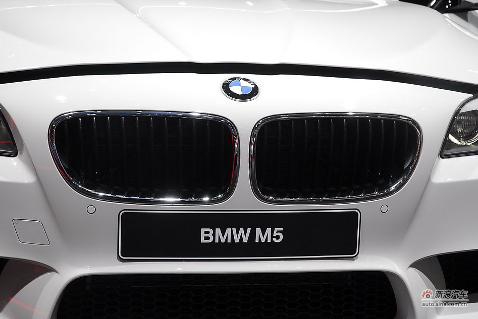 宝马新M5
