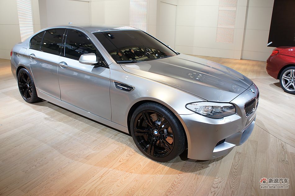 2012款宝马M5概念车