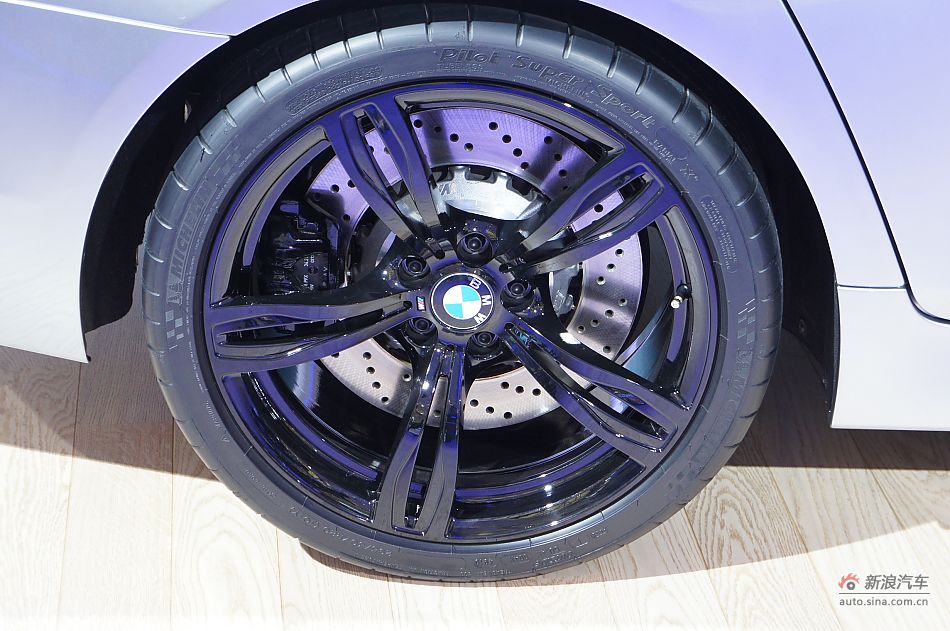 2012款宝马M5概念车