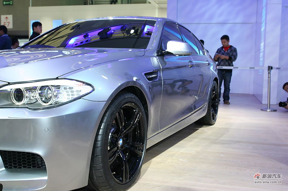 2012款宝马M5概念车