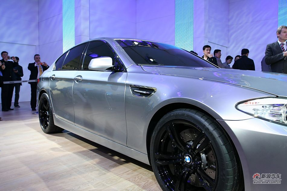 2012款宝马M5概念车