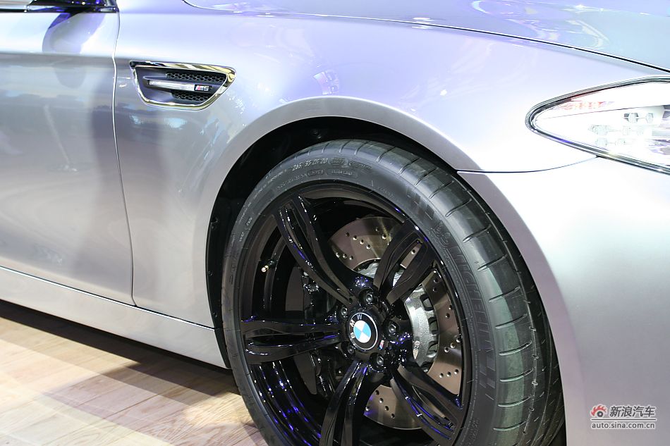 2012款宝马M5概念车