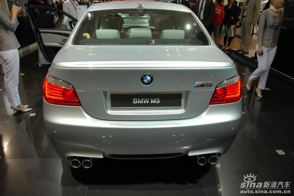 宝马M5