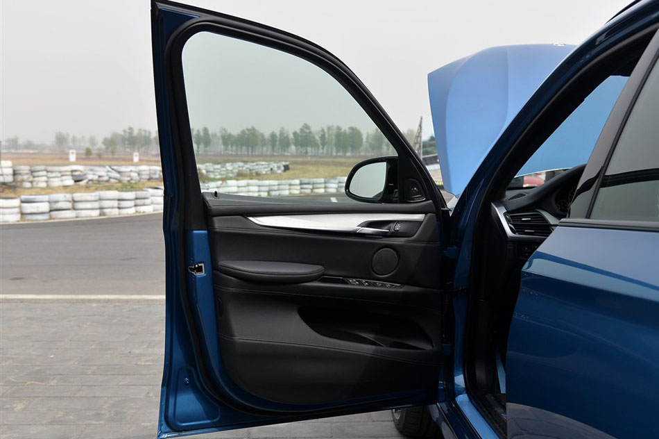 2015款 X5 M 座椅空间