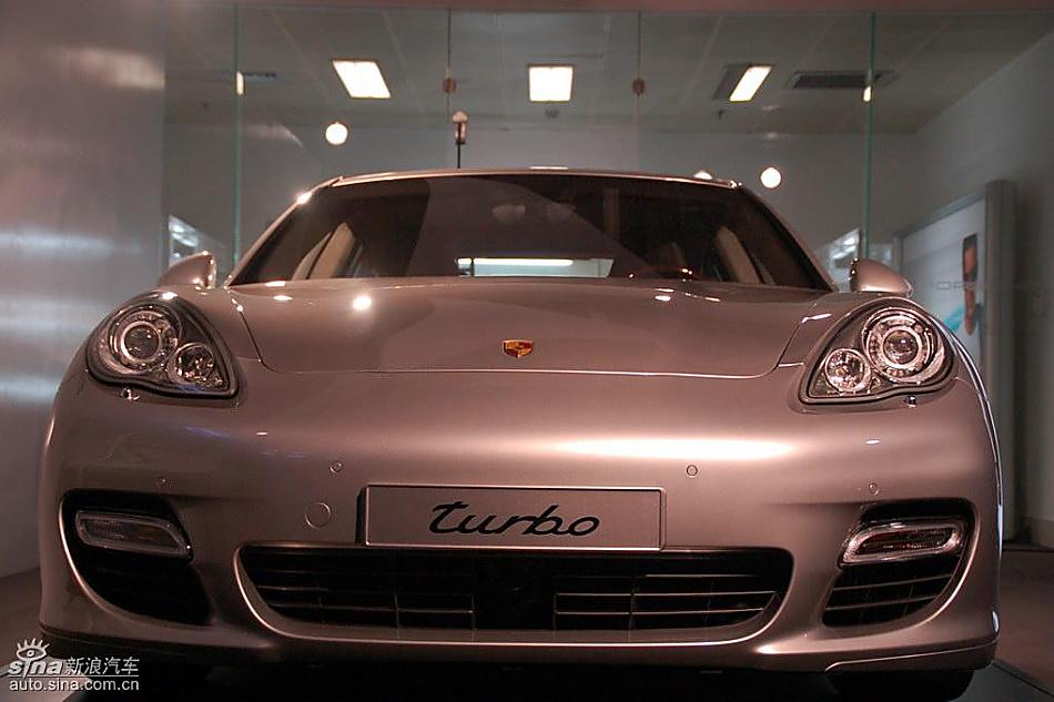 保时捷panamera外观实拍图