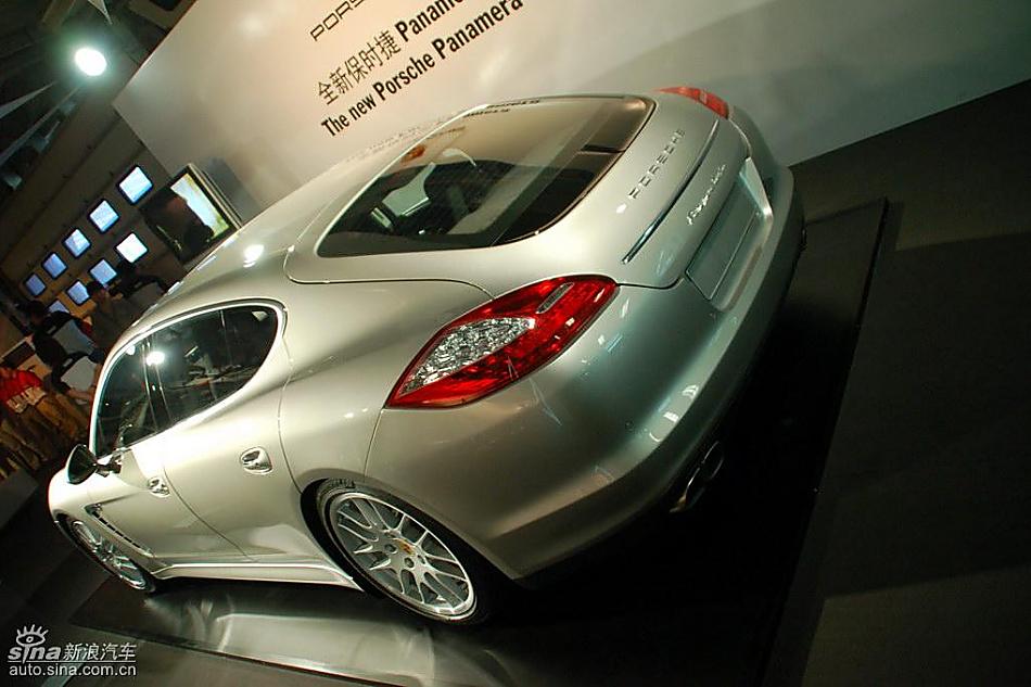 保时捷panamera外观实拍图