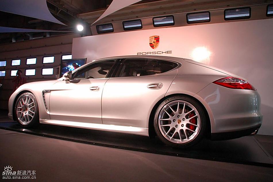 保时捷panamera外观实拍图