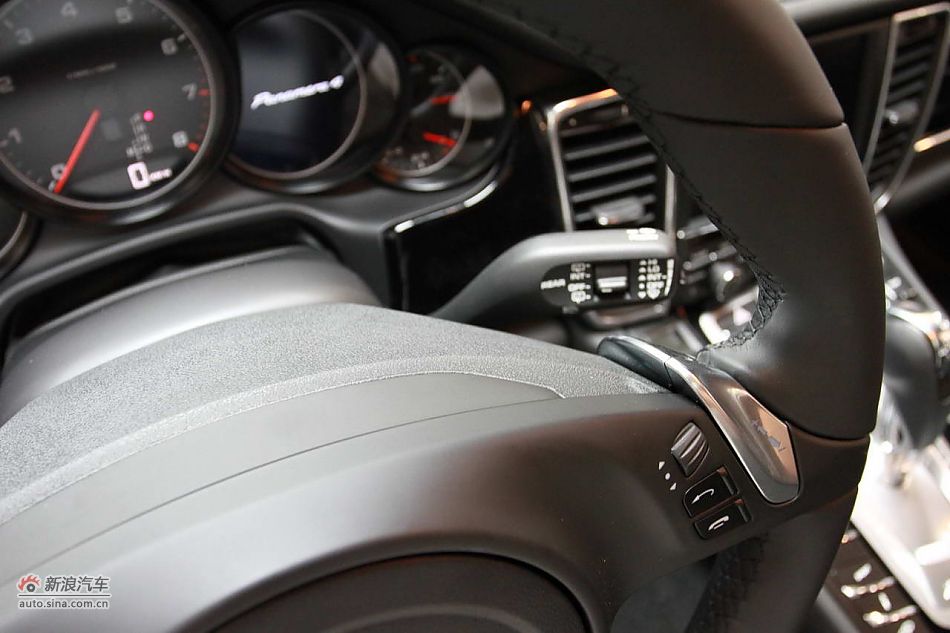 2010款保时捷Panamera 4