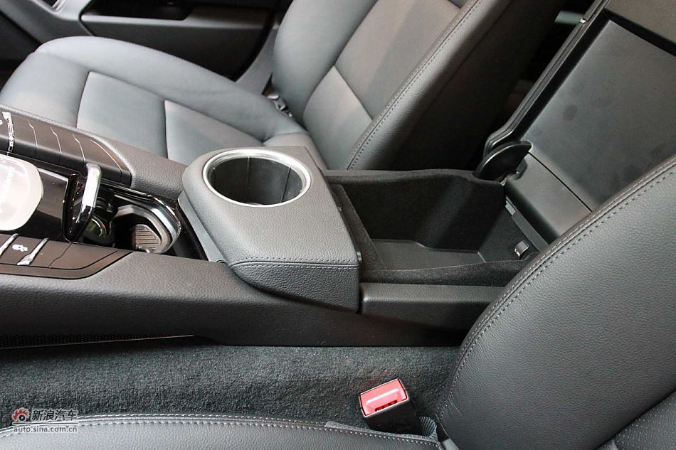 2010款保时捷Panamera 4